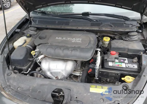 2015 Dodge Dart Sxt z USA, uszkodzony, nr VIN 1C3CDFBB2FD286443